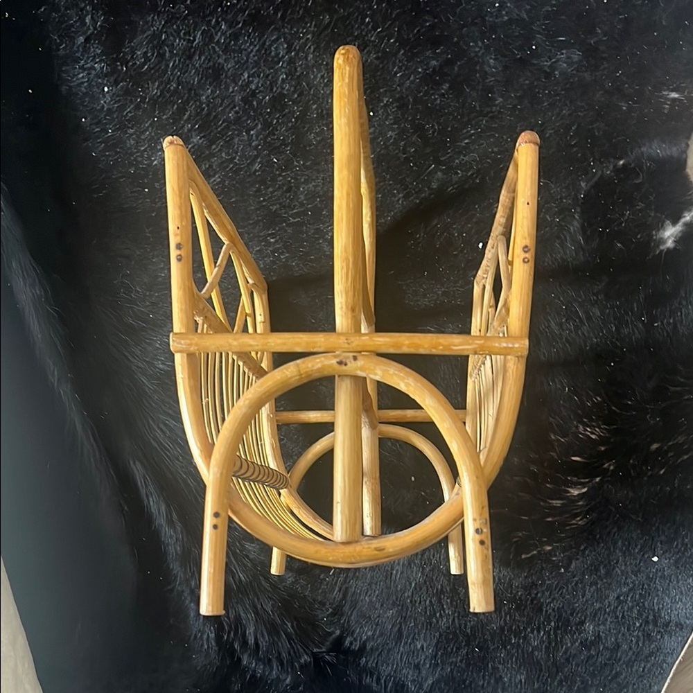 Vintage Rattan Magazine Rack - Natural Brown - Picture 7 of 10